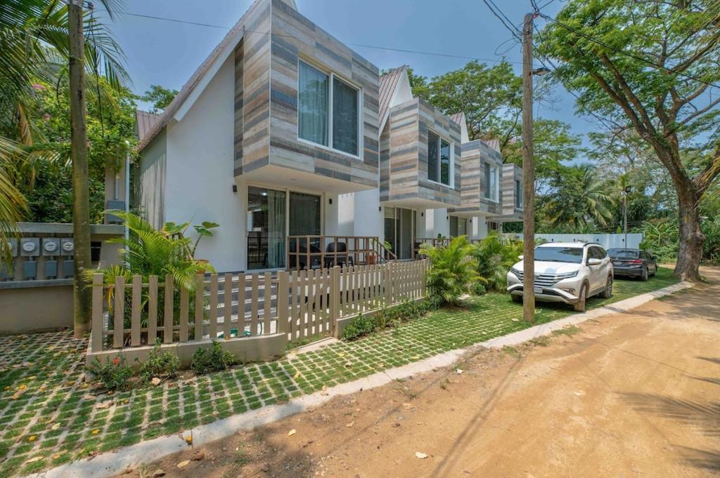 Cozy Beach Villa At The Shores 5 Minutes From The Beach ウェスト・エンド エクステリア 写真